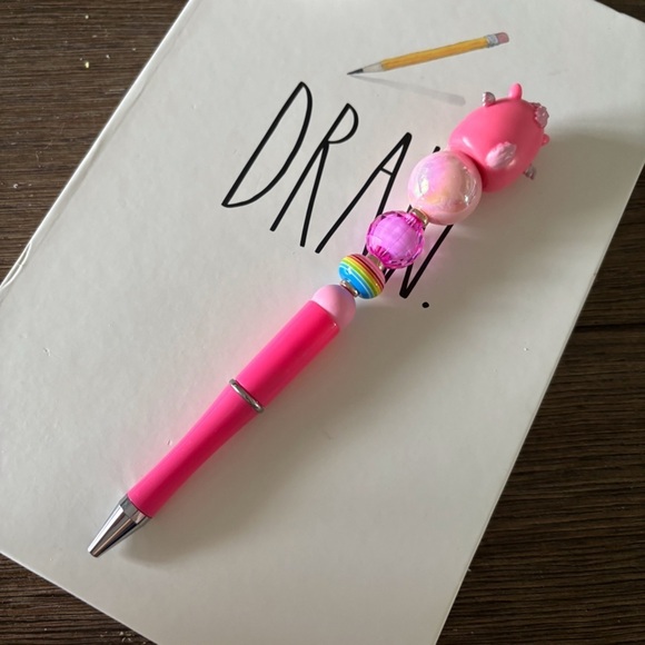 Squishmallows Pegasus handmade beaded pen - Picture 3 of 3